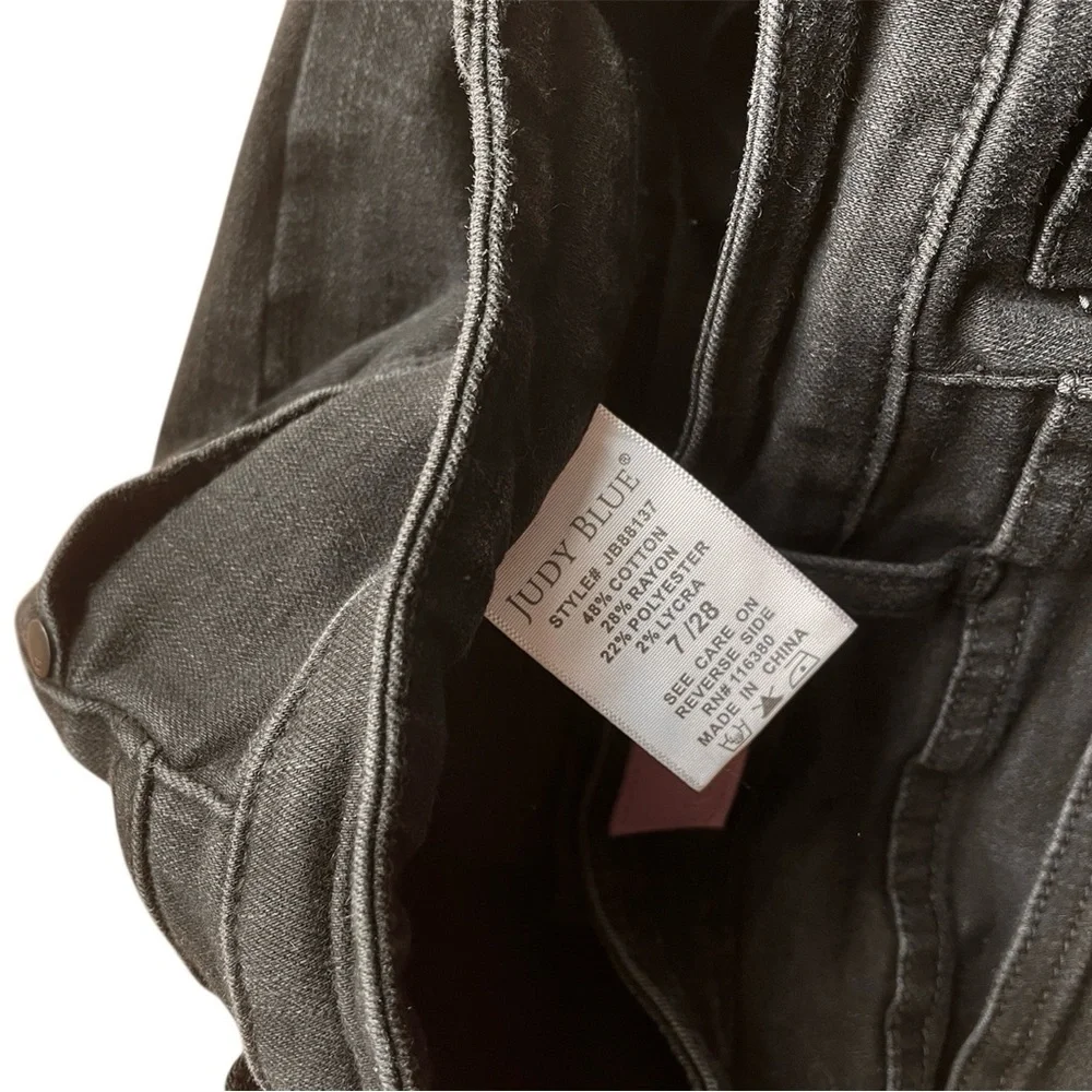 JUDY BLUE Slim Fit Mid Rise Black Destroyed Jeans - Picture 3 of 4